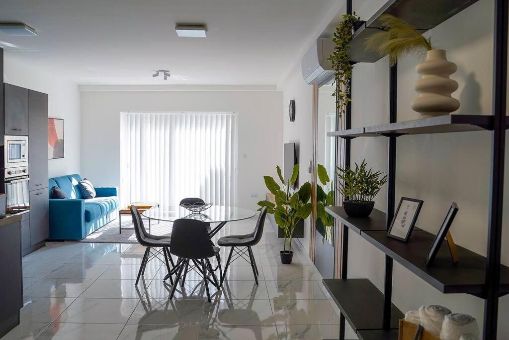 Luxurious Apartment Next To The Sea Gzira Exteriér fotografie