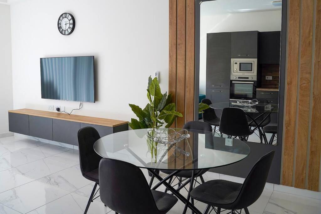 Luxurious Apartment Next To The Sea Gzira Exteriér fotografie